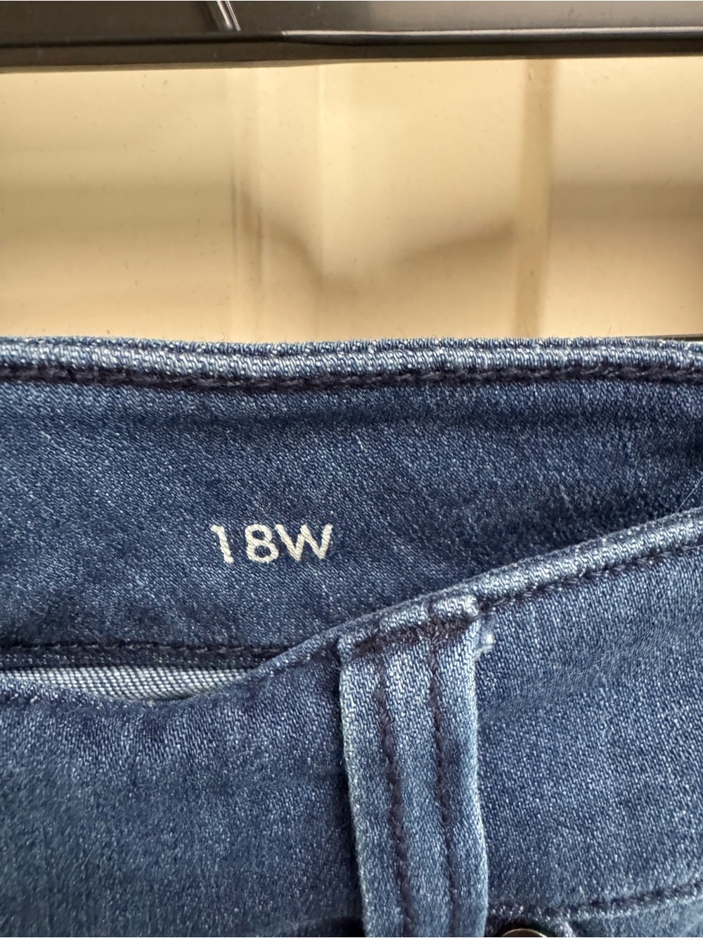 Liverpool The Crop Cuffed Jeans - Picture 5 of 12
